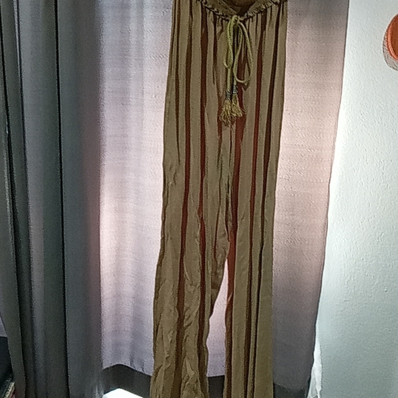 Romper - Picture 2 of 3